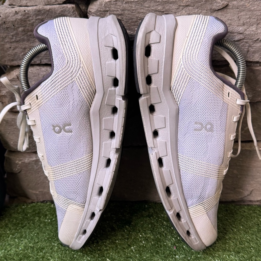 On Cloud Running Cloudgo Women’s Sneakers - Picture 7 of 9